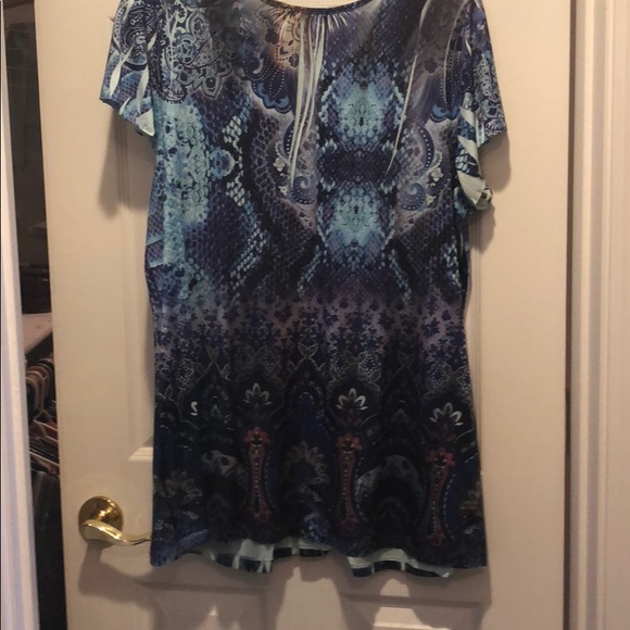 Top - Picture 4 of 4